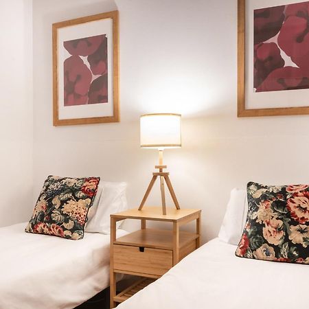 Spacious & Sunny Apt With Terrace In The City Center Barcelona Exterior foto
